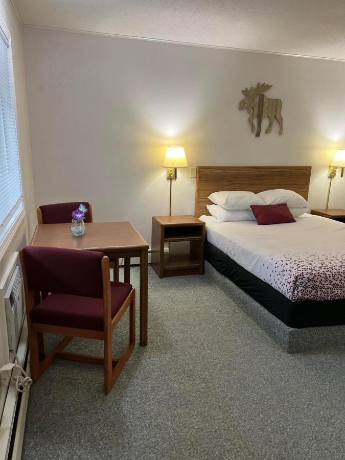 Northwoods Motel Ladysmith Esterno foto