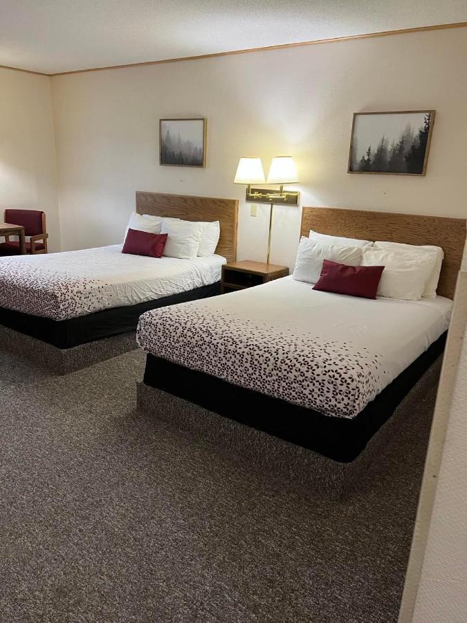 Northwoods Motel Ladysmith Esterno foto