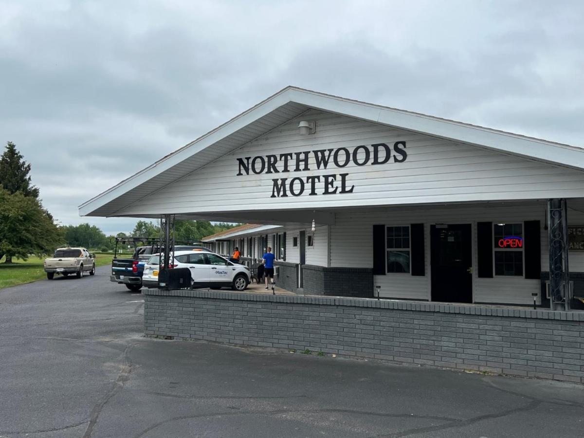 Northwoods Motel Ladysmith Esterno foto